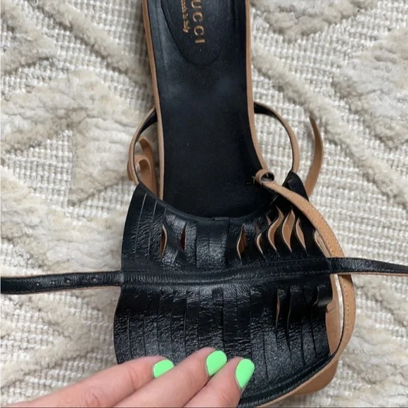 GUCCI Becky Suede Fringe Thong Sandals in Tan Color